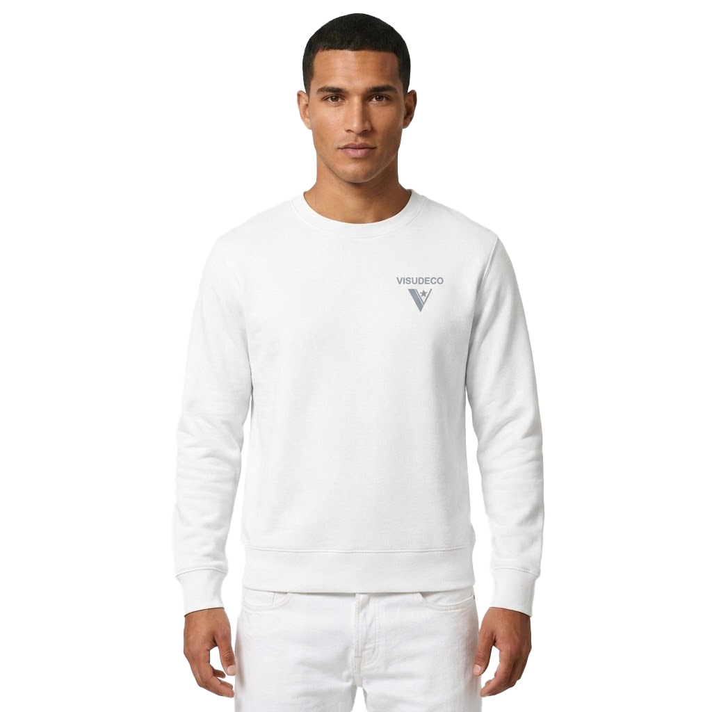 A man wearing a white crewneck sweatshirt with a gray 'VISUDECO' logo on the left chest, paired with white pants, against a plain white background.